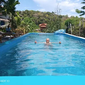 Lanta Dareen Garden Guest house